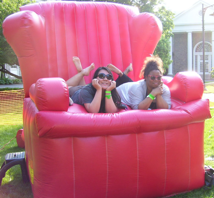 big red chair photos